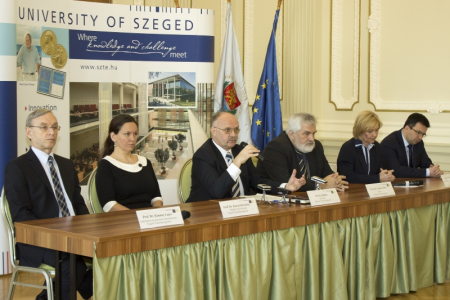 SZTE_uj_vezetoseg_bemutatkozo_sajtotajekoztato_2015._januar_14_RH SZTE_uj_vezetoseg_bemutatkozo_sajtotajekoztato_2015._januar_14_RH