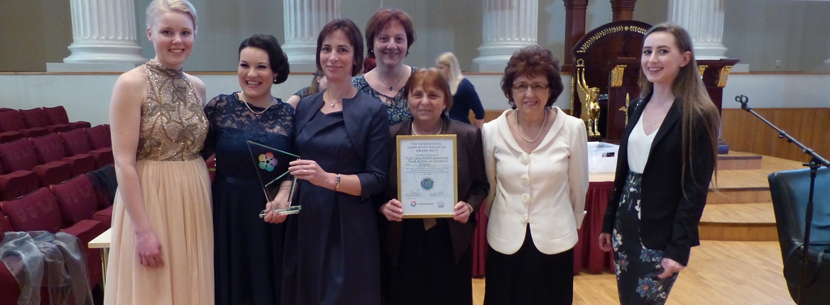 Kiemelt_Korom_kutatocsoport Kiemelt_Korom_kutatocsoport