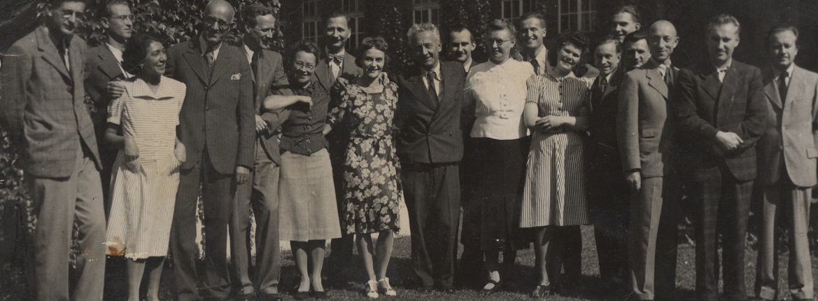 Kiemelt_Szent-Gyorgyi_munkatarsakkal Kiemelt_Szent-Gyorgyi_munkatarsakkal