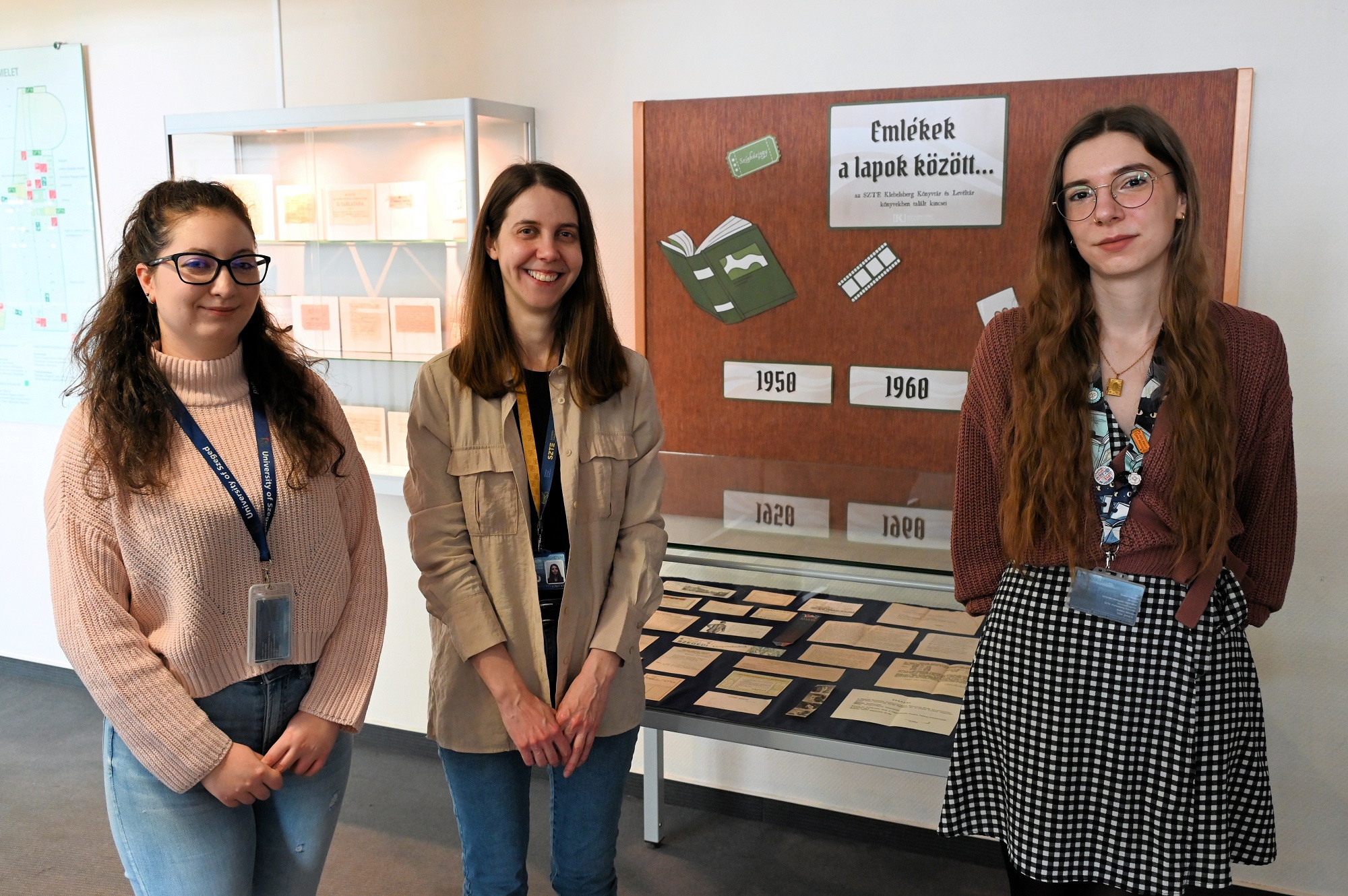 Dekker Eliza, Csillag Tímea és Szabó Adrienne, az SZTE Klebelsberg Könyvtár és Levéltár munkatársai Dekker Eliza, Csillag Tímea és Szabó Adrienne, az SZTE Klebelsberg Könyvtár és Levéltár munkatársai