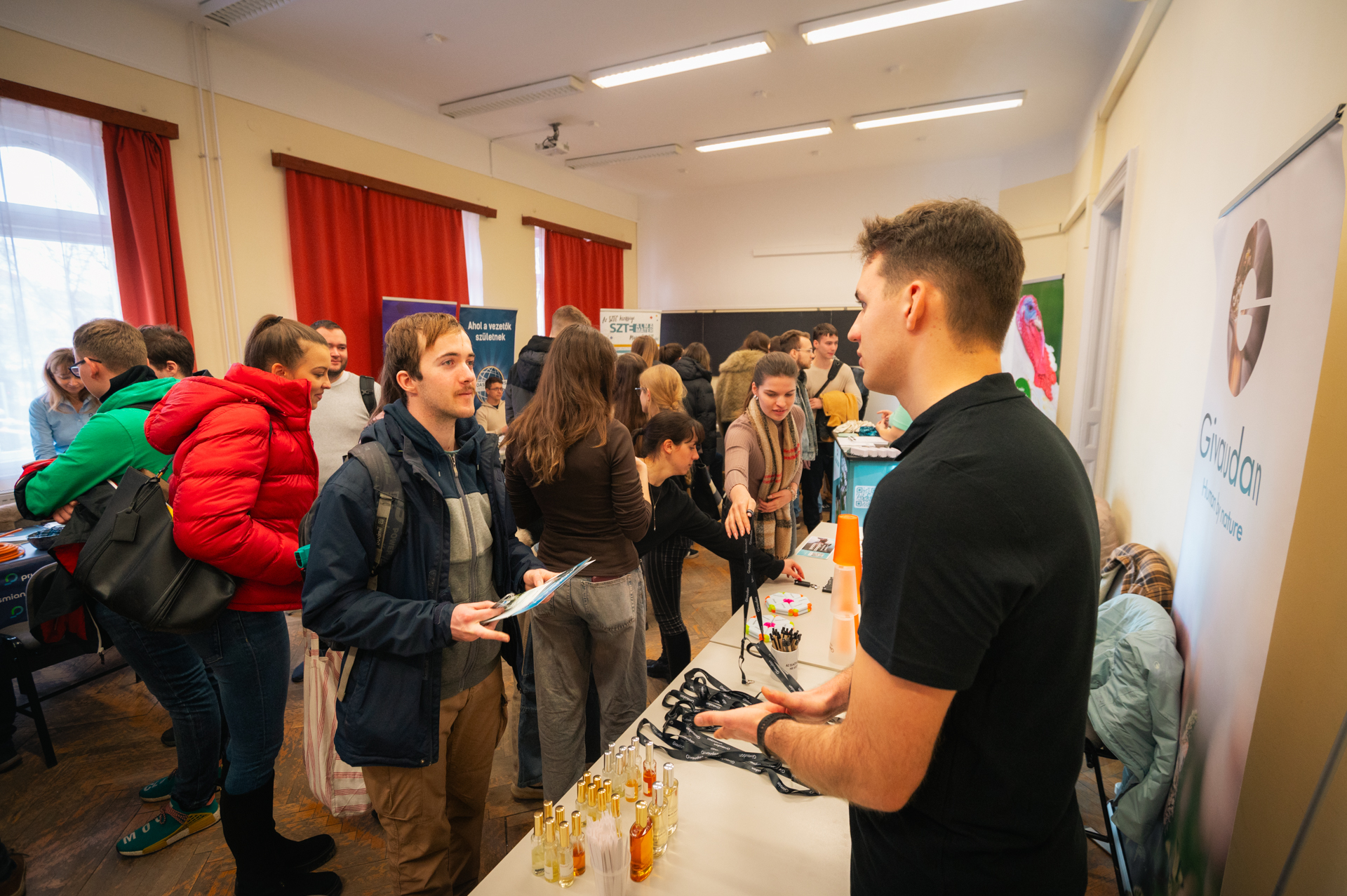 KJA-Nagyvállalati körkép az SZTE Mérnöki Karrierhéten KJA-Nagyvállalati körkép az SZTE Mérnöki Karrierhéten