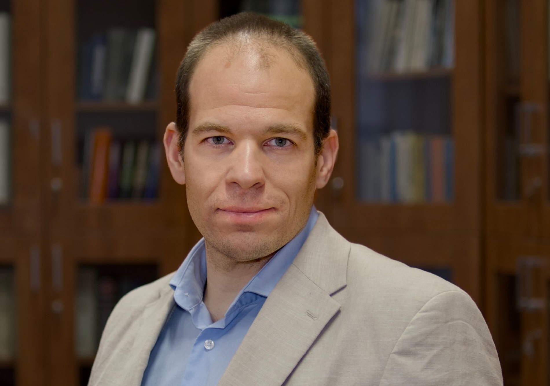 Dr. Sápi András Dr. Sápi András