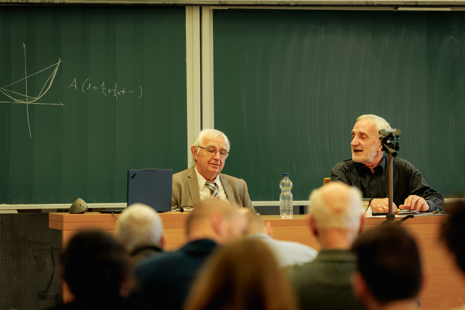 Dr. Katz Sándor Prima Primissima díjas matematikatanár és Dr. Kosztolányi József, az SZTE TTIK Bolyai Intézet docense a Pí-napon Dr. Katz Sándor Prima Primissima díjas matematikatanár és Dr. Kosztolányi József, az SZTE TTIK Bolyai Intézet docense a Pí-napon