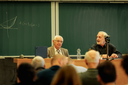 Dr. Katz Sándor Prima Primissima díjas matematikatanár és Dr. Kosztolányi József, az SZTE TTIK Bolyai Intézet docense a Pí-napon Dr. Katz Sándor Prima Primissima díjas matematikatanár és Dr. Kosztolányi József, az SZTE TTIK Bolyai Intézet docense a Pí-napon